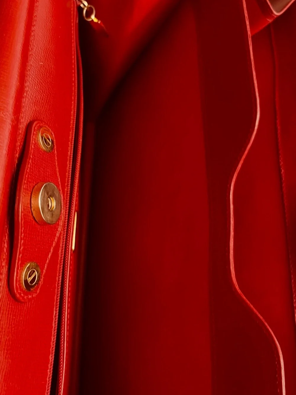 MARK CROSS RED GRAINED LEATHER ORGANIZER TOTE WITH GOLD SIDE HINGES